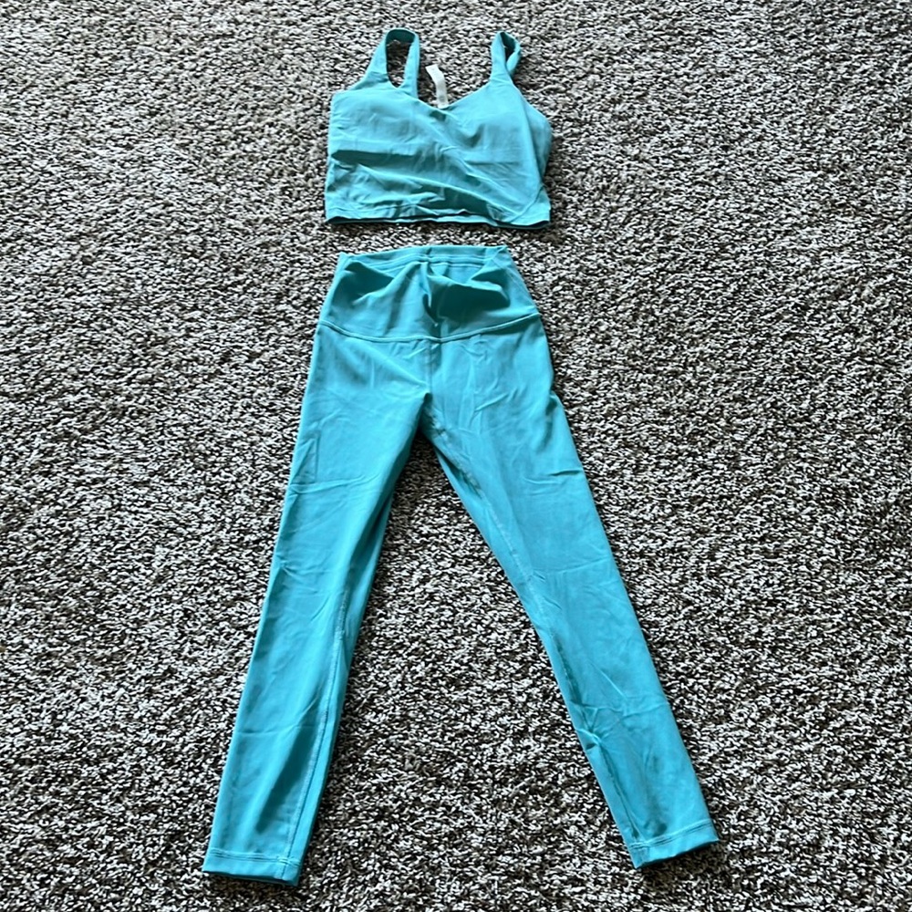 Lululemon workout set